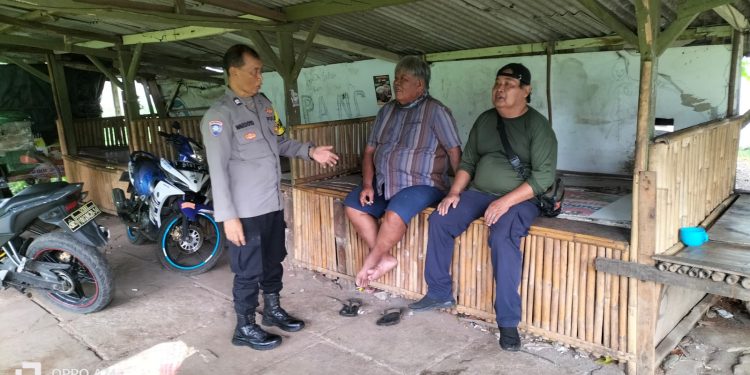 Bhabinkamtibmas Polsek Bungursari Polres Purwakarta Rutin Sambangi Komunitas, Perkuat Kemitraan Polisi dan Warga