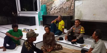 Bhabinkamtibmas Polsek Cibatu Sambangi Warga di Bulan Suci Ramadhan 1446 H, Perkuat Sinergi Demi Keamanan