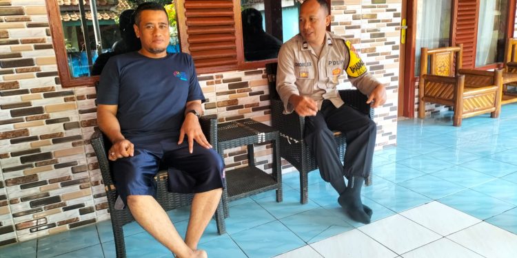 Door to Door System, Bhabinkamtibmas Polsek Bungursari Polres Purwakarta Sosialisasikan Keamanan Lingkungan