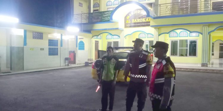 Bhabinkamtibmas Polsek Cibatu Sampaikan Himbauan Stop Balapan Liar, Penggunaan Petasan di Bulan Ramadhan