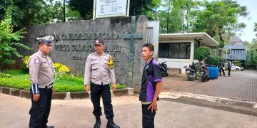 Polsek Bungursari Polres Purwakarta Kawal Ibadah Minggu dengan Pengamanan Optimal di Gereja