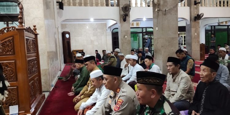 Ramadhan Aman, Polsek Maniis Patroli Saat Berbuka Puasa