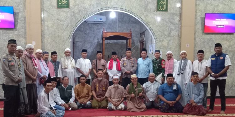 Tarawih Keliling, Polsek Purwakarta Kota Sampaikan Pesan Kamtibmas
