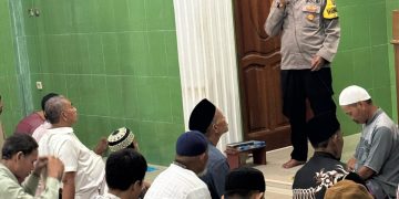Sampaikan Pesan Kamtibmas, Bhabinkamtibmas Polsek Bungursari Isi Khutbah Tarawih di Masjid