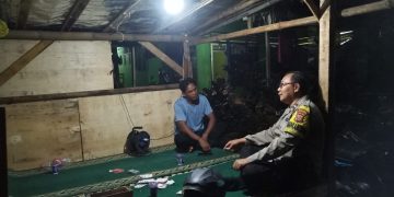 Perkuat Keamanan, Bhabinkamtibmas Polsek Bungursari Polres Purwakarta Galakkan Binkamling dalam Rangka Bulan Ramadhan