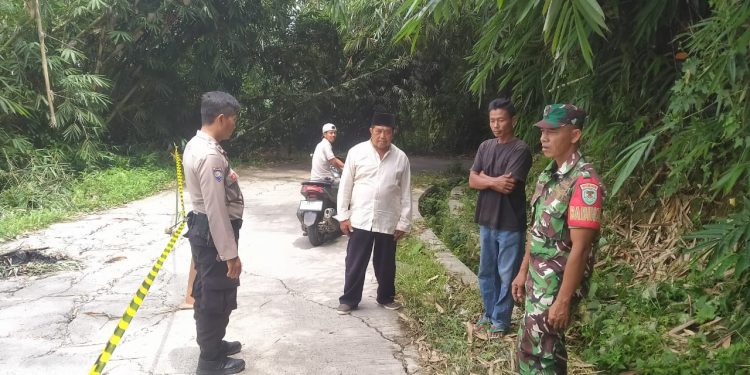 Sinergitas TNI Polri Di Purwakarta Dalam Mendatangi Titik Lokasi Longsor