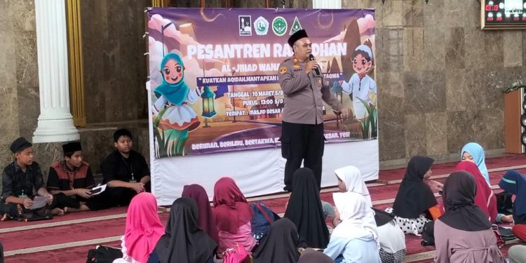 Isi Pesantren Ramadhan, Kapolsek Wanayasa Ajak Pemuda Jauhi Kegiatan Negatif