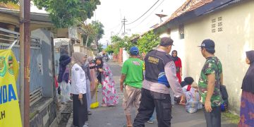 Bhabinkamtibmas Di Purwakarta Ajak Masyarakat Bersama Jaga Kebersihan Lingkungan