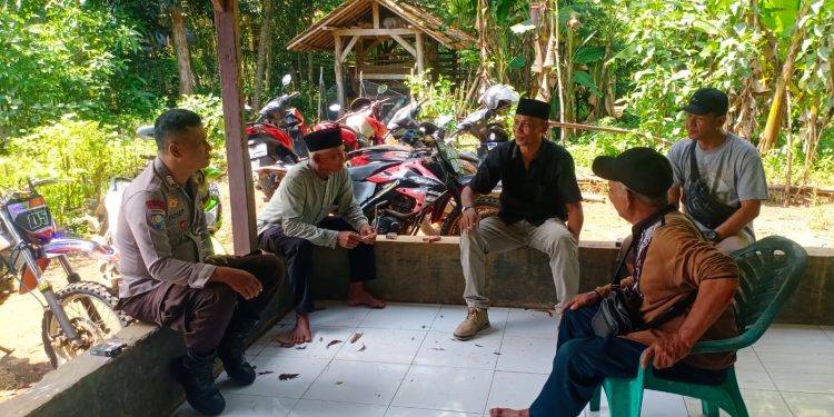 Kapolsek Cibatu Laksanakan Pengecekan dan Monitoring Pos Pam Ciparungsari, Pantau Langsung Arus Balik Libur Lebaran