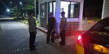 Polsek Bungursari Polres Purwakarta Patroli Blue Light ke Minimarket, Antisipasi Gangguan Kamtibmas di Malam Hari