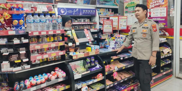 Blue Light Patrol, Upaya Polsek Plered Cegah Aksi Kriminal Di Malam Hari