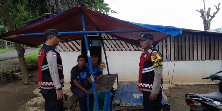 Cegah Ganggu Kamtibmas Di Purwakarta, Polsek Darangdan Gencar Lakukan Patroli Malam