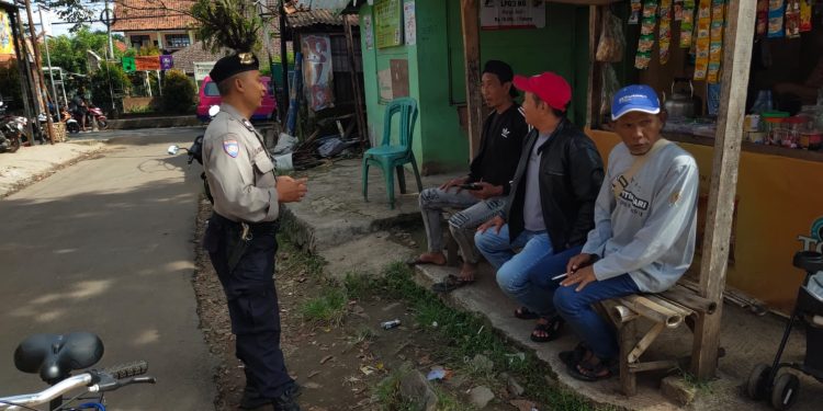 Lewat Sambang Bhabinkamtibmas, Polsek Plered Ajak Warga Wujudkan Kamtibmas