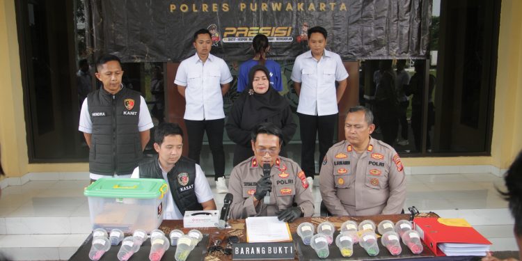 Tipu 580 orang, Ibu Rumah Tangga Di Ringkus Polres Purwakarta