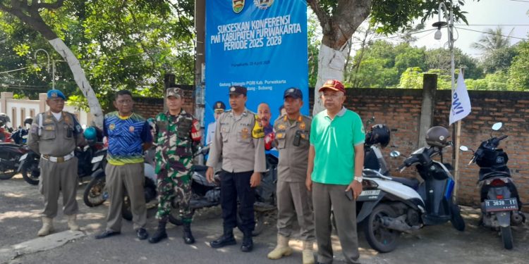 Bhabinkamtibmas Polsek Bungursari Polres Purwakarta dan Babinsa Bersatu dalam Menjaga Ketertiban