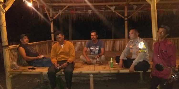 Wujudkan Harkamtibmas, TNI-Polri Kompak Sambangi Warga Desa Cipinang