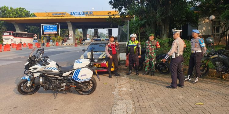 Sinergitas TNI-Polri Dalam Pengamanan May Day 2025 Di Kabupaten Purwakarta