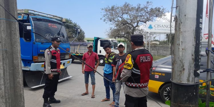 Cegah Tindak Kejahatan 3C, Polsek Cibatu Laksanakan Patroli KRYD di Pemukiman dan Objek Vital