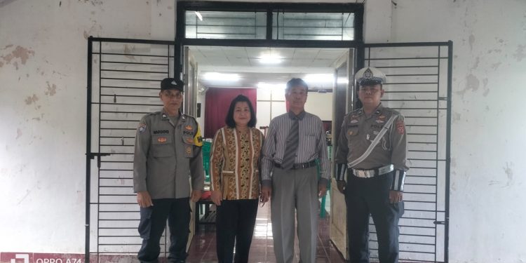 Tingkatkan Keamanan, Polsek Bungursari Polres Purwakarta Gelar Monitoring Rutin Saat Ibadah Minggu