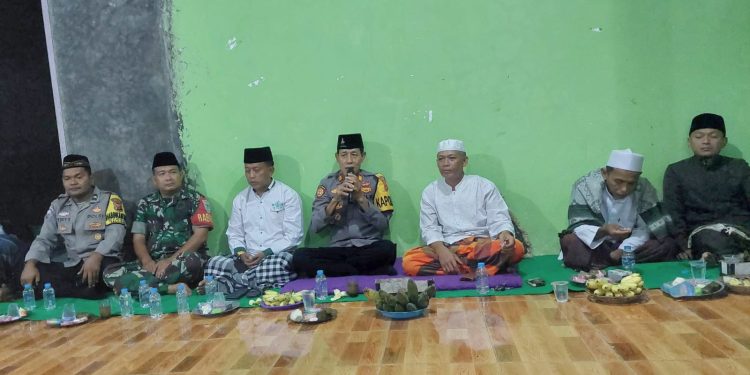 Pastikan Kesiapan Sarana Operasional, Kabag Log Polres Purwakarta Tinjau Kendaraan Dinas Polsek Cibatu