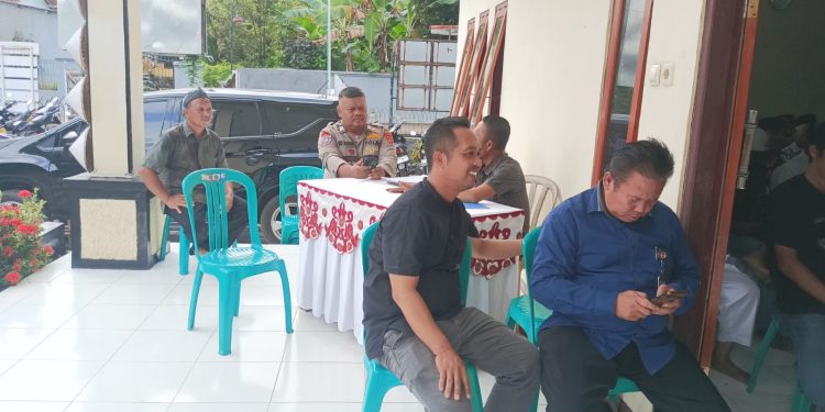 Bhabinkamtibmas Desa Galudra Selalu Hadir Dalam Setiap Kegiatan Yang Ada Di Warga Binaannya Guna Hadirkan Polri Yang Selalu Ada Di Tengah Masyarakat