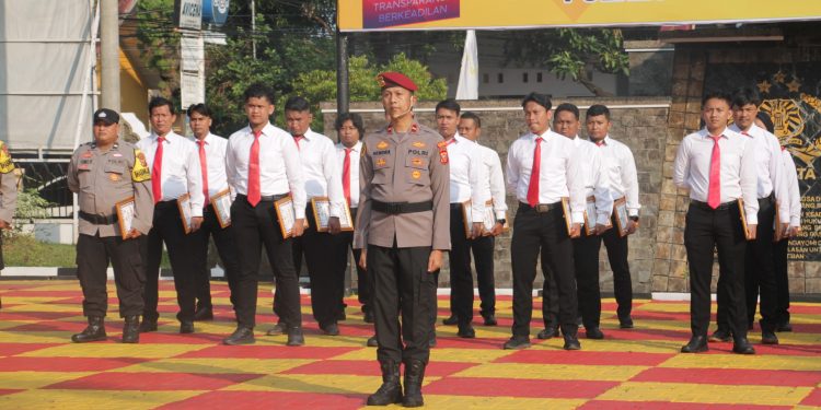 Puluhan Anggota Polres Purwakarta Terima Penghargaan, Ini Prestasinya
