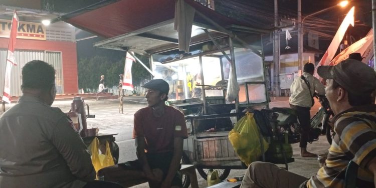 Duduk Dan Ngobrol Bareng Upaya Bhabinkamtibmas Lebak Anyar Dengar Aspirasi Warganya