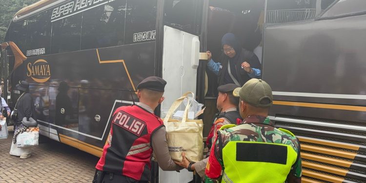 Wujud Pelayanan Masyarakat, Polres Purwakarta Lakukan Pengamanan Kepulauan Jemaah Haji