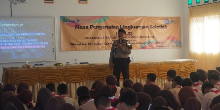Sampaikan Bahaya Narkoba Dan Kenakalan Remaja, Polsek Plered Gelar Sosialisasi Di Kegiatan MPLS
