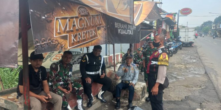 Bhabinkamtibmas Ds. Sindanglaya Laksanakan Sambang Warga, Jalin Silaturahmi dan Kamtibmas