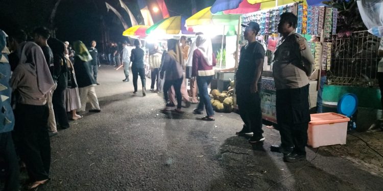 Bhabinkamtibmas Lakukan Patroli Dialogis dengan Metode Sambang Warga