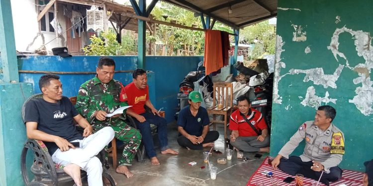 Kebersamaan Polri dan Masyarakat, Bhabinkamtibmas Polsek Cibatu Hadiri Maulid Nabi di Cibukamanah