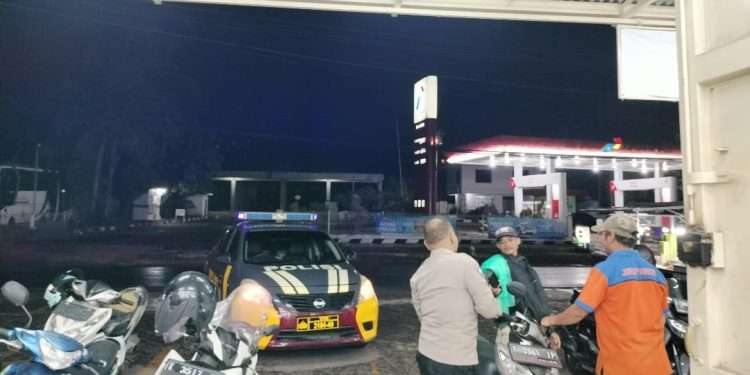 Unit Patroli Polsek pasawahan laksanakan patroli Dialogis malam hari himbauan kamtibmas