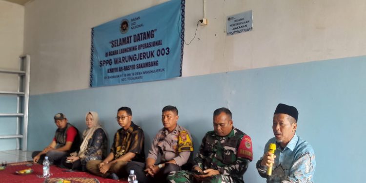 Dukung Progam Pemerintah, Polsek Plered Hadiri Persiapan Launching MBG Di Desa Warung Jeruk