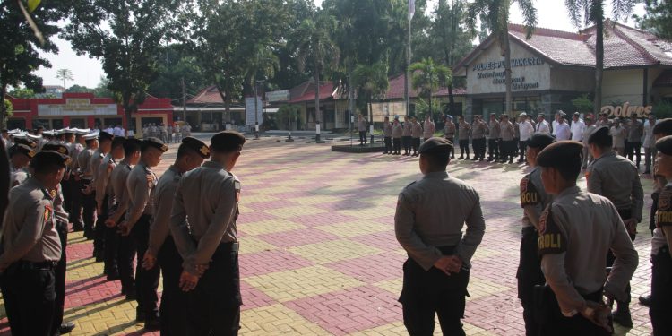 Pimpin Apel Pagi, AKBP Anom Sampaikan Hal Ini Untuk Anggota Polres Purwakarta