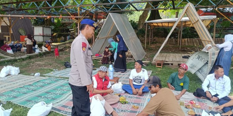 Sambang Masyarakat, Satpolairud Polres Purwakarta Ajak Wisatawan Peduli Lingkungan