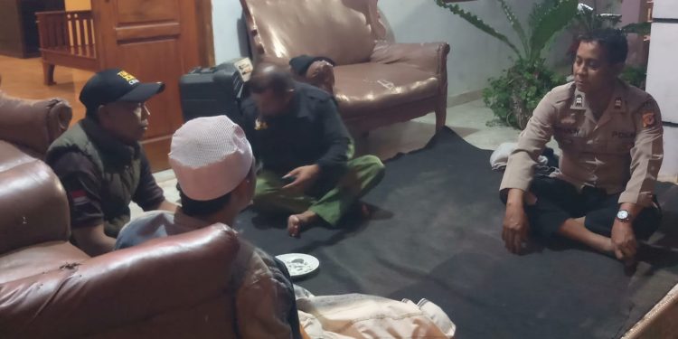 Bhabinkamtibmas Personel Polsek Pasawahan Gencarkan Kegiatan DDS Sampaikan Himbauan Kamtibmas