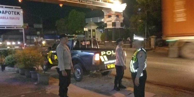 Polsek Bungursari Polres Purwakarta Gelar KRYD Malam, Sasar Stasiun hingga Jalanan