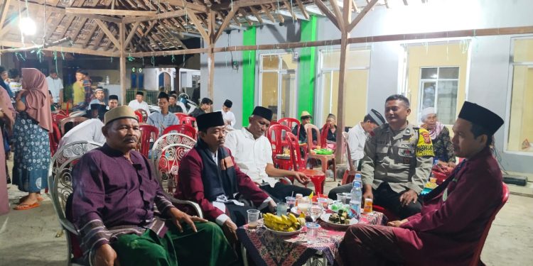 Tingkatkan Kewaspadaan, Bhabinkamtibmas Polsek Cibatu Aktif Sambang Warga