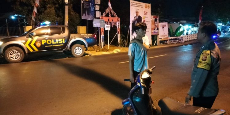 Unit Patroli Polsek pasawahan laksanakan patroli Dialogis malam hari himbauan kamtibmas