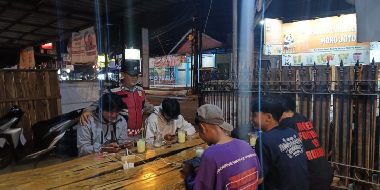 Untuk Wujudkan Rasa Aman Masyarakat, Polsek Bojong Gelar Patroli Malam