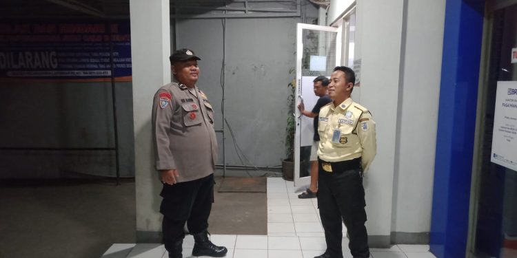 Bahabinkamtibmas Polsek Pasawahan Lakukan Sambang Berikan Imbauan Kamtibmas Kepada Satuan Pengamanan