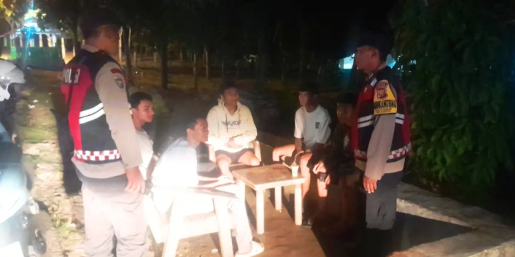 Mencegah Potensi Kejahatan di Wilayah Cibatu, Polsek Cibatu Laksanakan Patroli KRYD