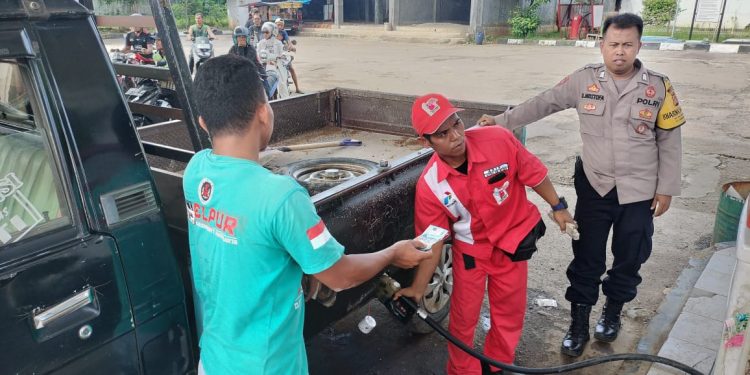 Patroli Dialogis Bhabinkamtibmas Pasawahan Tingkatkan Kamtibmas dalam Operasi Lilin Lodaya 2025