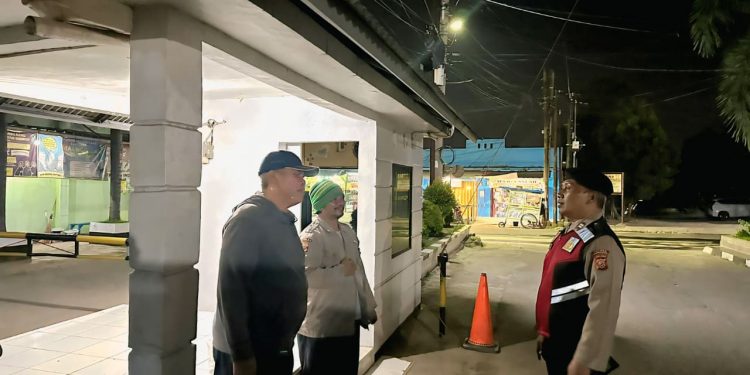 Antisipasi Gangguan Kamtibmas Libur Nataru, Polsek Purwakarta Kota Intensifkan Blue Light Patrol