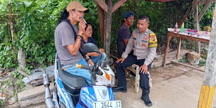 Sebagai Upaya Operasi Lilin Lodaya 2025, Bhabinkamtibmas Bungursari Ajak Tukang Ojek Jaga Keamanan