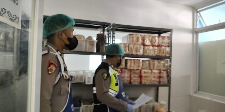 Polres Purwakarta Pastikan Makanan Bergizi Gratis Aman Melalui Pemeriksaan Kimiawi dan Organoleptik