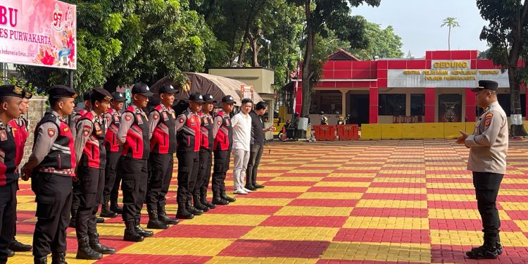 Polres Purwakarta Perkuat Pengamanan Nataru, Gelar Apel Personel Satgas Ops Lilin Lodaya 2025