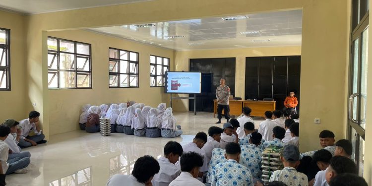 Cegah Kenakalan Remaja, Sat Binmas Polres Purwakarta Gelar Binluh di SMK Pasundan