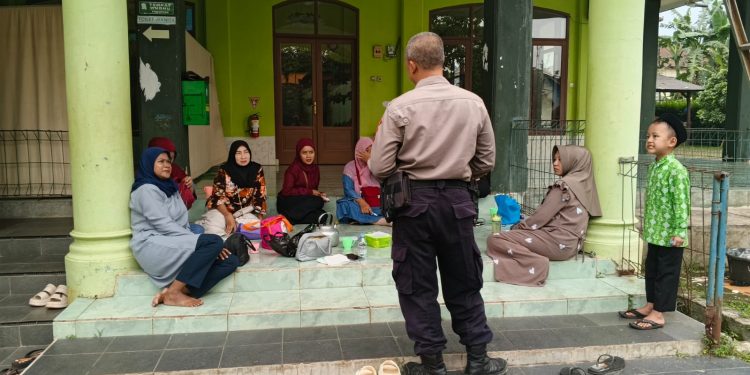 Cegah Peredaran Narkoba Dan Judi Online, Polsek Plered Edukasi Emak-emak